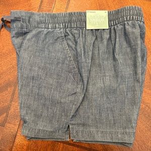 Magellan Outdoors Women's Shorts Size 16 Navy Blue Cotton Blend Chino 4" Inseam